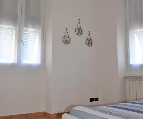 Casa Ligure Ristrutturata 80m2 アパート *